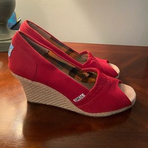 Toms wedges